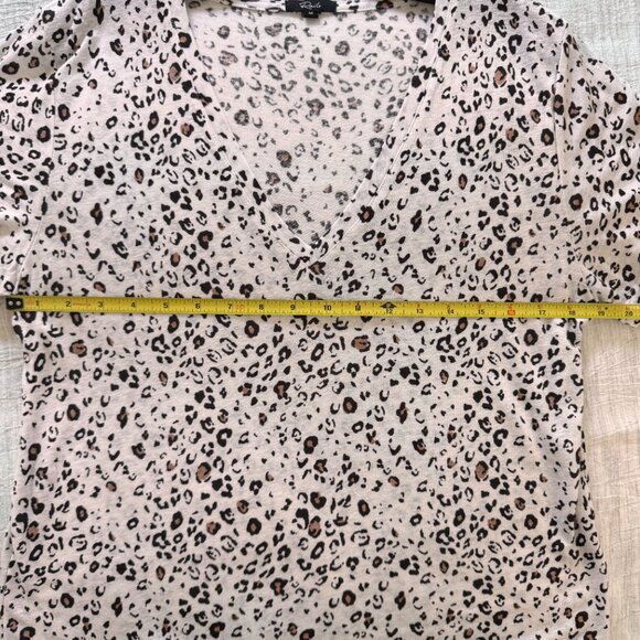 Rails Cara V-Neck Tee in White Mocha Leopard | Size M - Picture 3 of 7